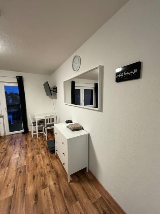 Gemuetliche Wohnung Mit Balkon Saarbrücken Eksteriør billede